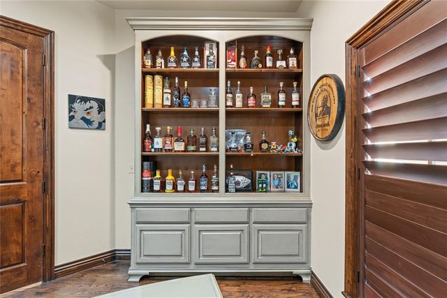 1209 W Flowering Peach Way, Mustang, OK 73064