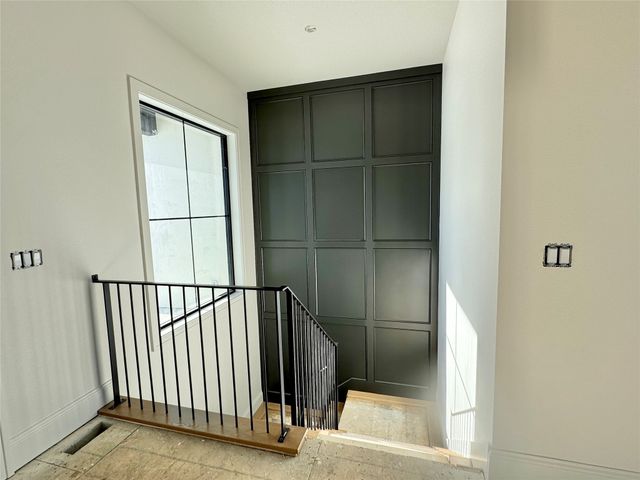 10321 Thorne Drive, West Des Moines, IA 50266