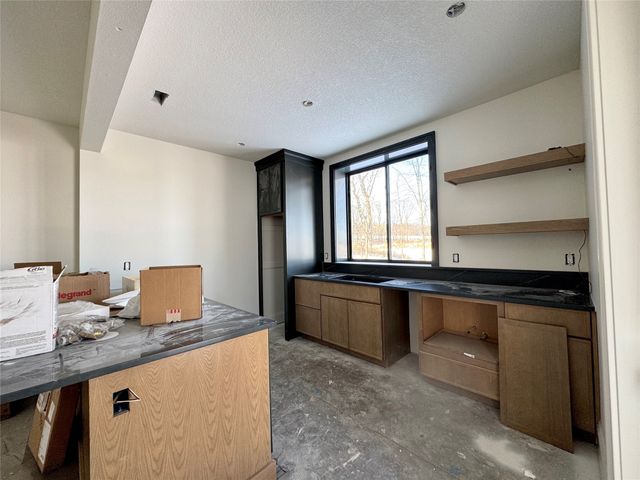 10321 Thorne Drive, West Des Moines, IA 50266