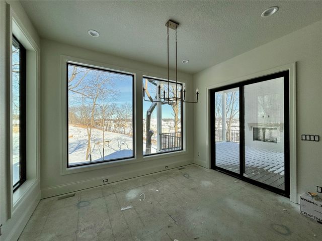 10321 Thorne Drive, West Des Moines, IA 50266