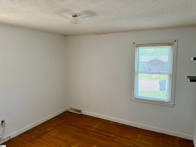 23 Woodbriar Court, Greenville, SC 29617