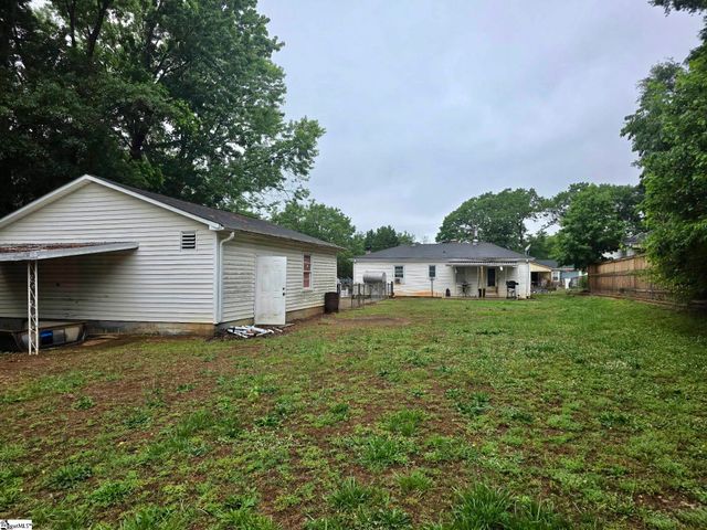 23 Woodbriar Court, Greenville, SC 29617