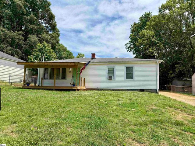 23 Woodbriar Court, Greenville, SC 29617