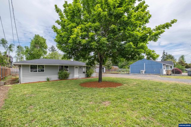 2308 Harding St, Sweet Home, OR 97386