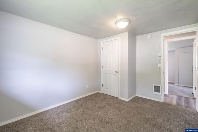 2308 Harding St, Sweet Home, OR 97386
