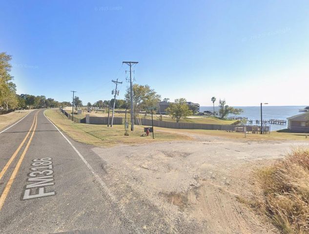 1988 Fm 3186, Onalaska, TX 77360