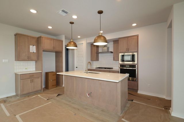 200 Brandywine Raod, Hutto, TX 78634