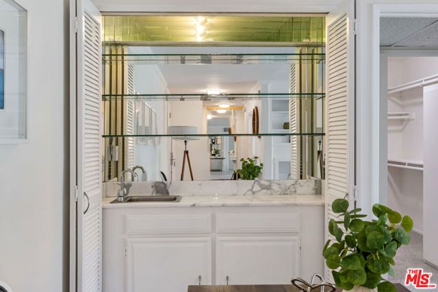 11965 Gorham Avenue 503, Los Angeles, CA 90049