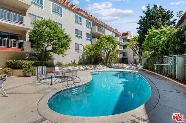 11965 Gorham Avenue 503, Los Angeles, CA 90049