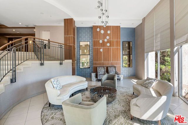 11965 Gorham Avenue 503, Los Angeles, CA 90049