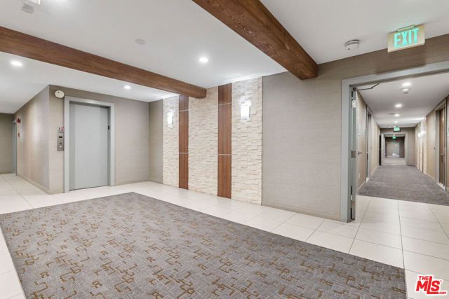 11965 Gorham Avenue 503, Los Angeles, CA 90049