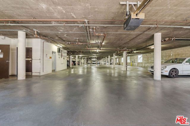 11965 Gorham Avenue 503, Los Angeles, CA 90049