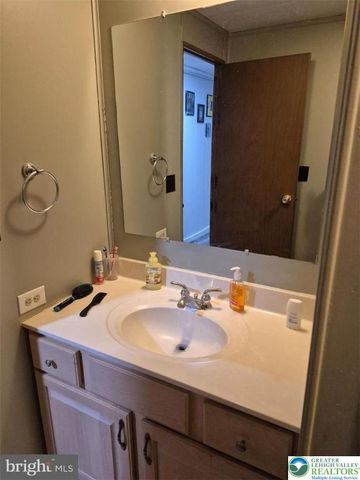 8774 Breinig Run Circle 342, Upper Macungie Twp, PA 18031