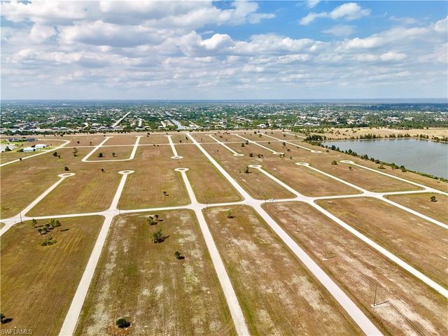 18 Cockatiel WAY, Placida, FL 33946