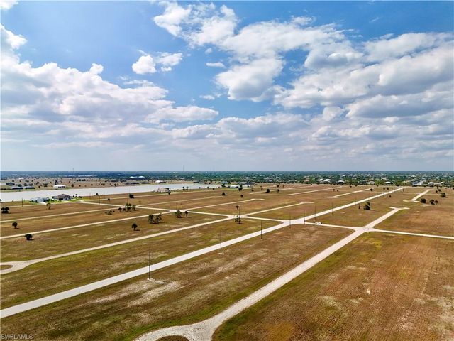 18 Cockatiel WAY, Placida, FL 33946