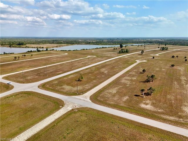 18 Cockatiel WAY, Placida, FL 33946