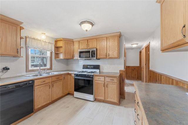 11 Nathan Road, Warwick, RI 02889