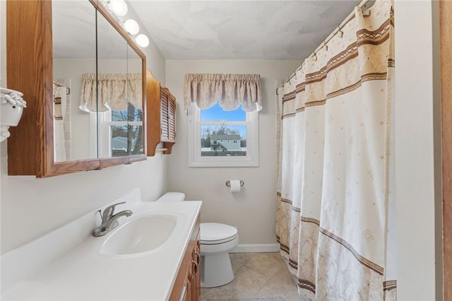 11 Nathan Road, Warwick, RI 02889