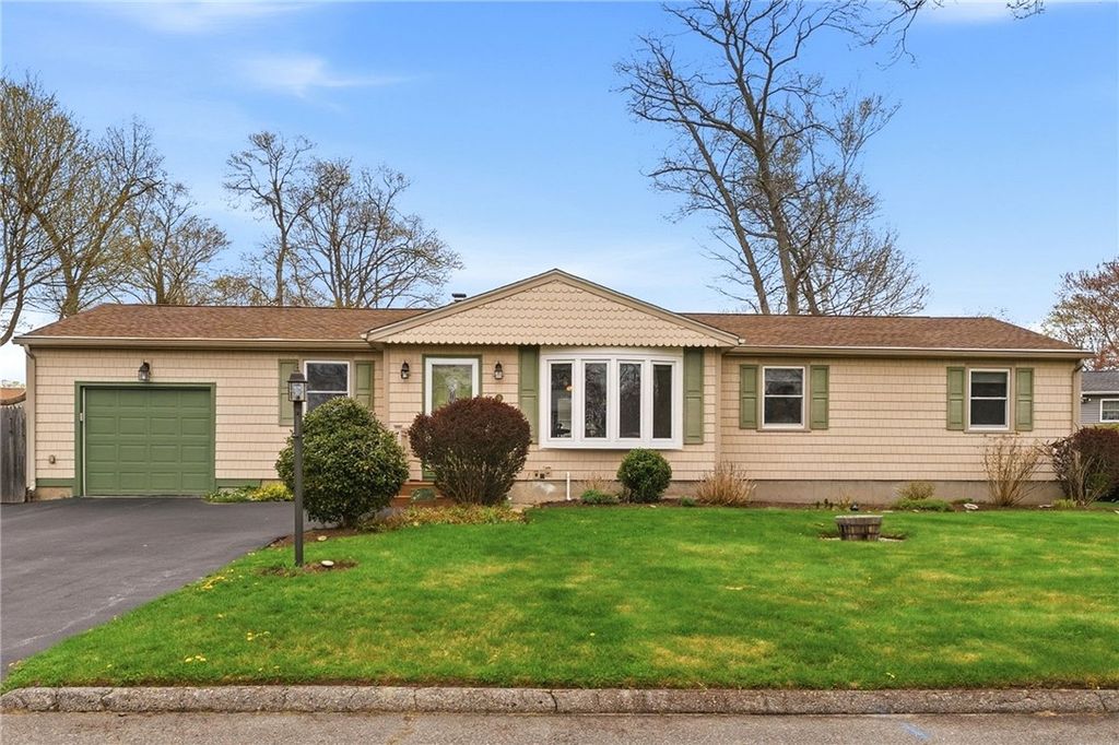 11 Nathan Road, Warwick, RI 02889