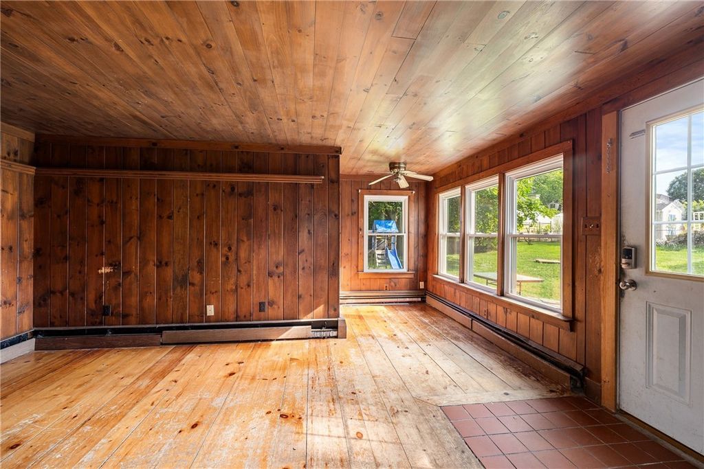 1707 Diamond Hill Road, Cumberland, RI 02864