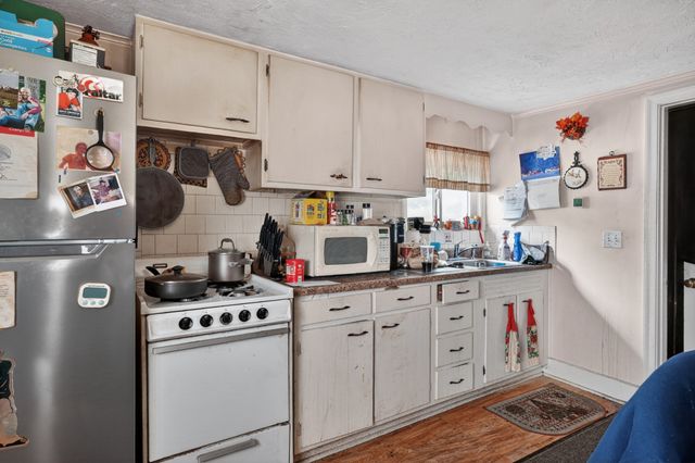 190-192 Main St, Maynard, MA 01754