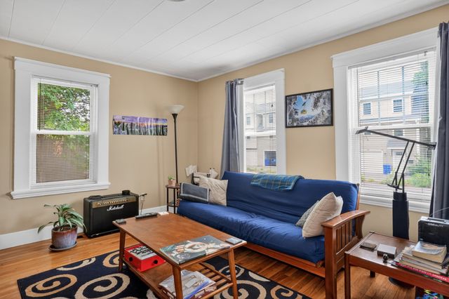 190-192 Main St, Maynard, MA 01754