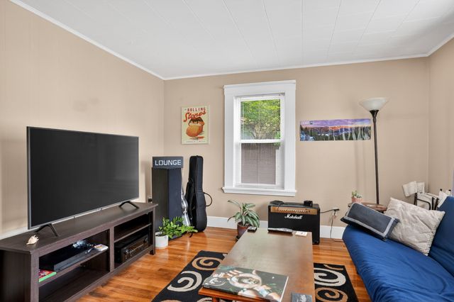 190-192 Main St, Maynard, MA 01754