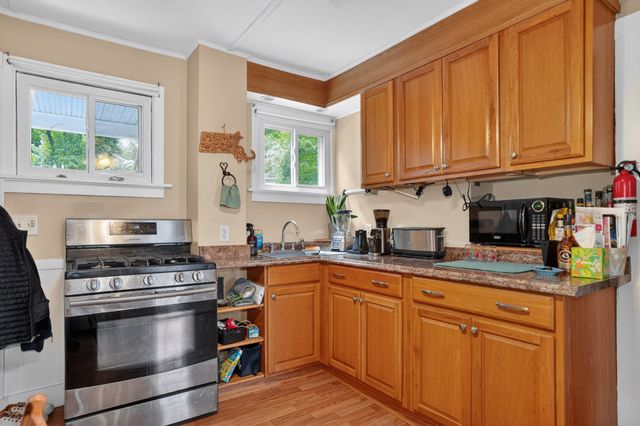 190-192 Main St, Maynard, MA 01754