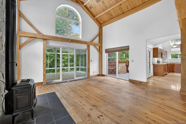 37 Hollowbrook Lane, Cortlandt Manor, NY 10567