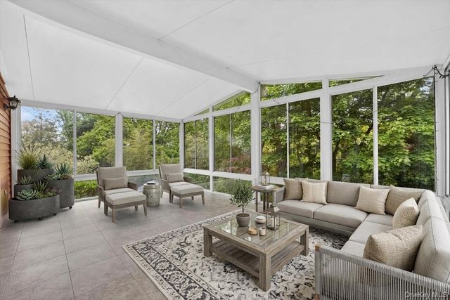 37 Hollowbrook Lane, Cortlandt Manor, NY 10567