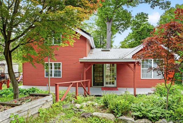 37 Hollowbrook Lane, Cortlandt Manor, NY 10567