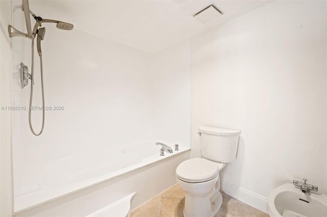 520 Brickell Key Dr A1712, Miami, FL 33131