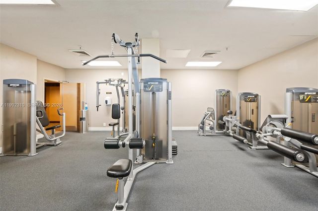 520 Brickell Key Dr A1712, Miami, FL 33131