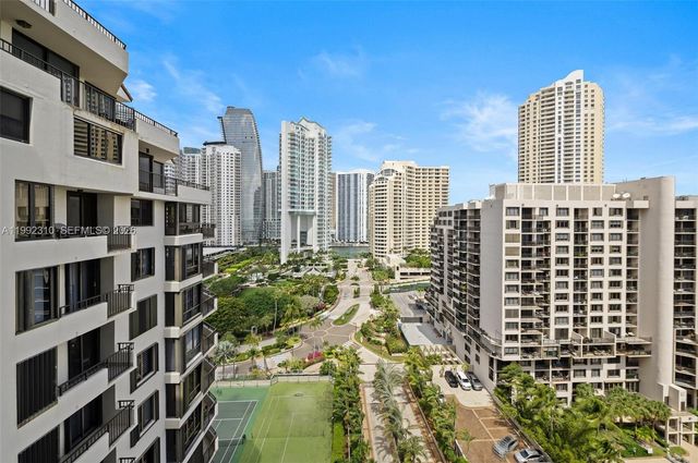 520 Brickell Key Dr A1712, Miami, FL 33131