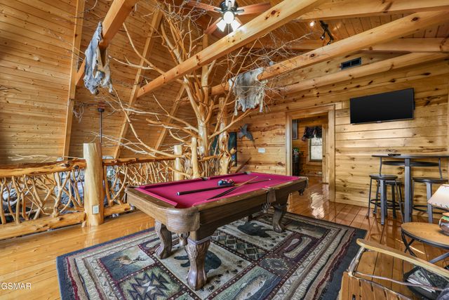 1960 E Mountain Way, Sevierville, TN 37876