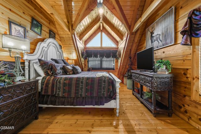 1960 E Mountain Way, Sevierville, TN 37876