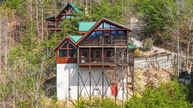 1960 E Mountain Way, Sevierville, TN 37876