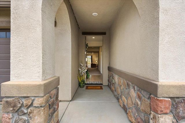 10261 Baritone Way, Elk Grove, CA 95757