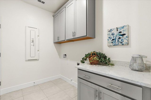 10261 Baritone Way, Elk Grove, CA 95757