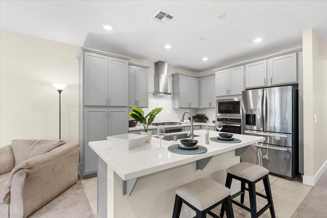 10261 Baritone Way, Elk Grove, CA 95757