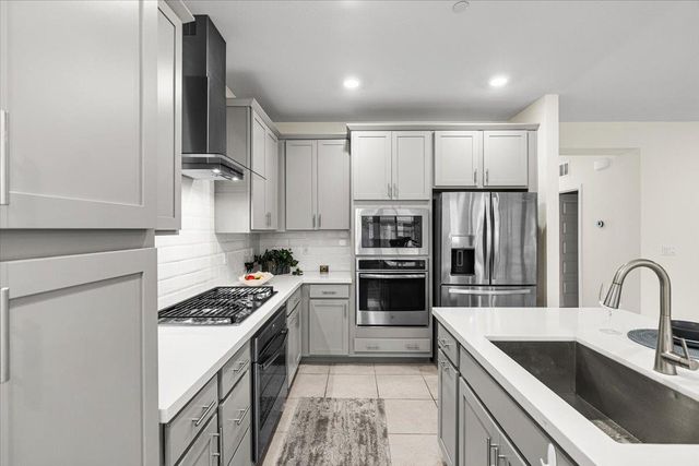 10261 Baritone Way, Elk Grove, CA 95757