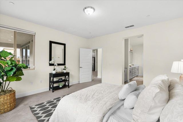 10261 Baritone Way, Elk Grove, CA 95757