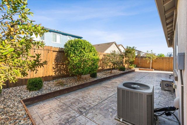 10261 Baritone Way, Elk Grove, CA 95757