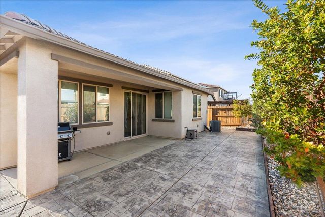 10261 Baritone Way, Elk Grove, CA 95757