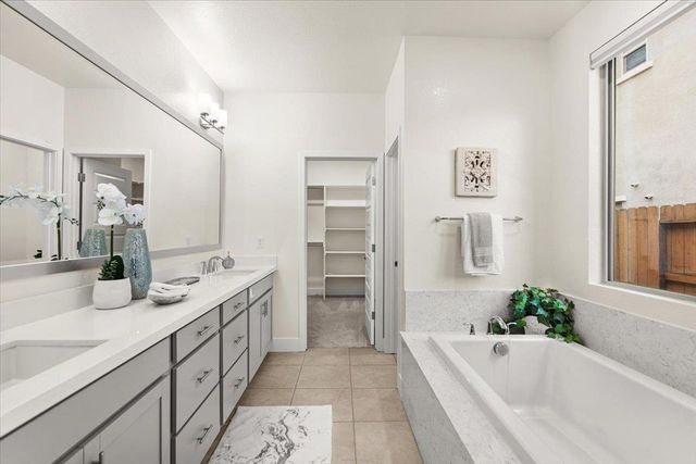 10261 Baritone Way, Elk Grove, CA 95757