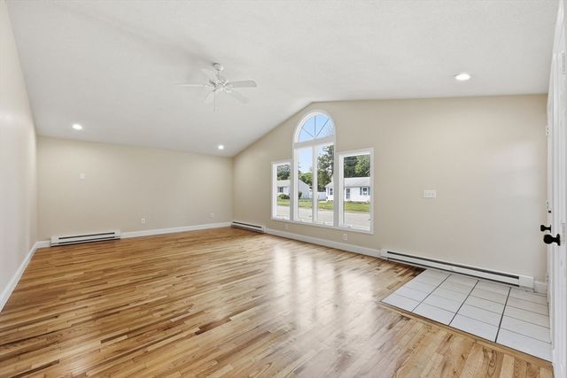 5 Kurtz St, Chicopee, MA 01013