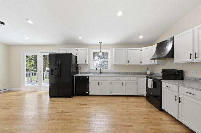 5 Kurtz St, Chicopee, MA 01013