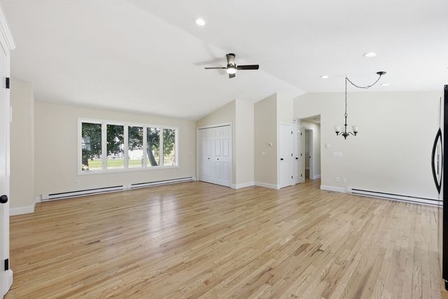 5 Kurtz St, Chicopee, MA 01013