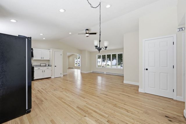 5 Kurtz St, Chicopee, MA 01013