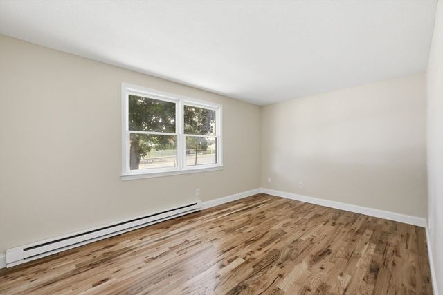 5 Kurtz St, Chicopee, MA 01013